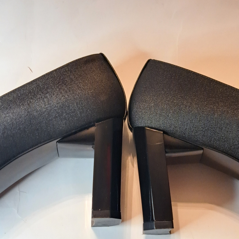 WOMEN'S STUART WEITZMAN SQUARE TOE HEELS SIZE 7.5 B - Picture 8 of 16